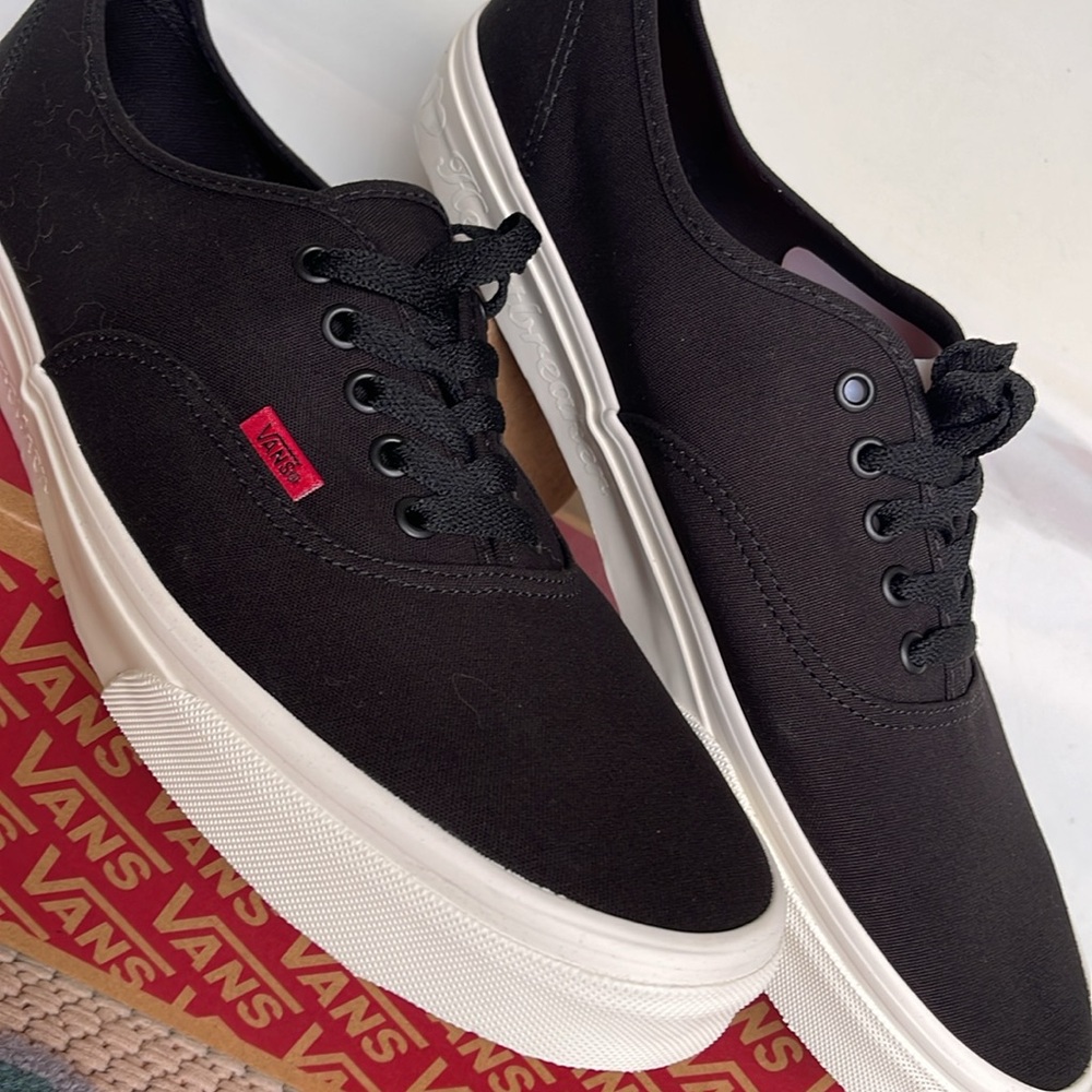 Vans WMNS Authentic
Secret Lover Black
VN000BW5BLK
Sneakers - Picture 8 of 16